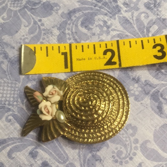 Victorian Hat Ceramic Roses Pearl Hat Pin Brooch - Picture 3 of 4